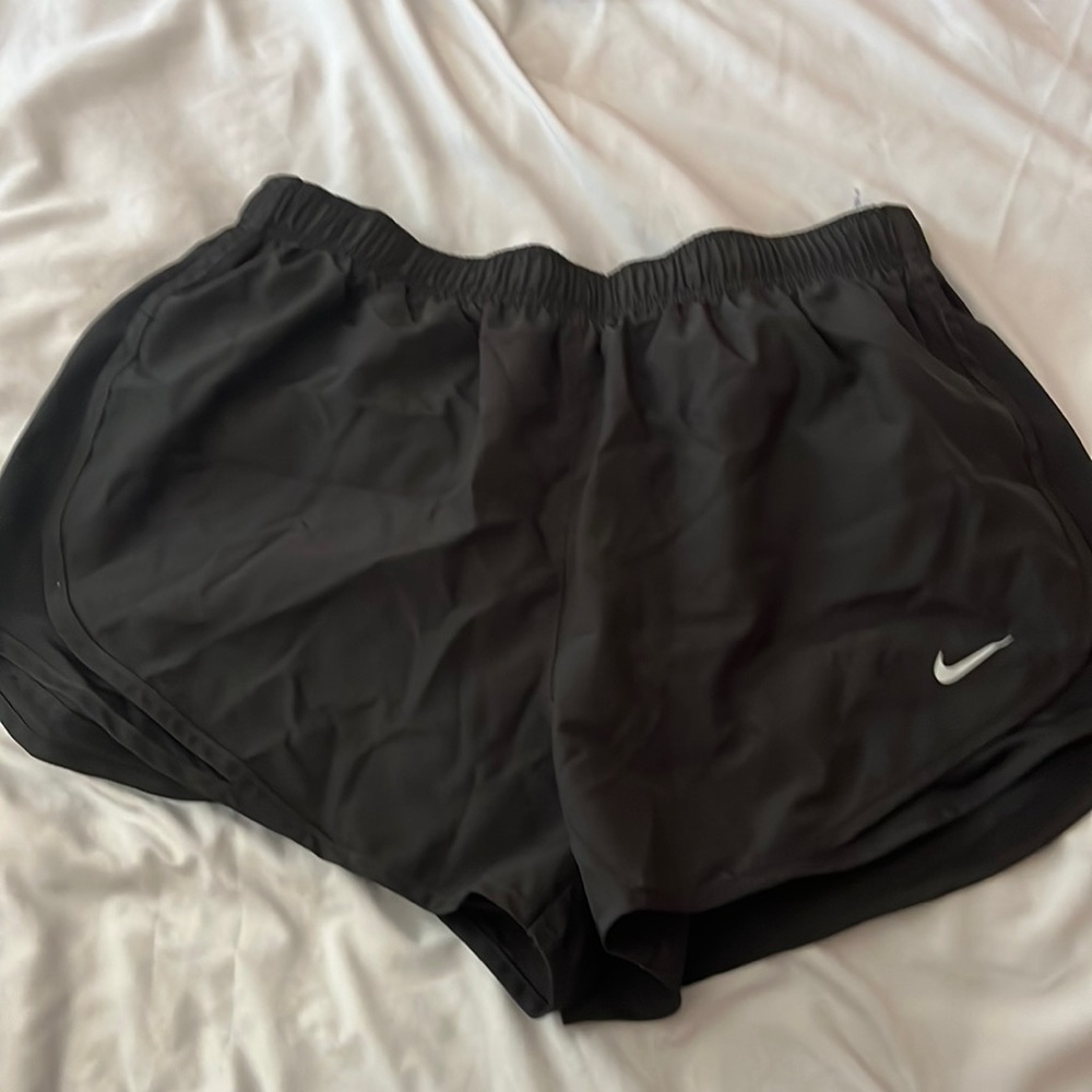 Black Nike shorts